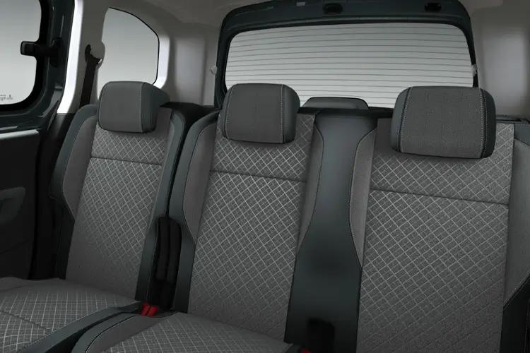 Our best value leasing deal for the Vauxhall Combo Life 100kW Design XL 50kWh 5dr Auto [7 Seat]