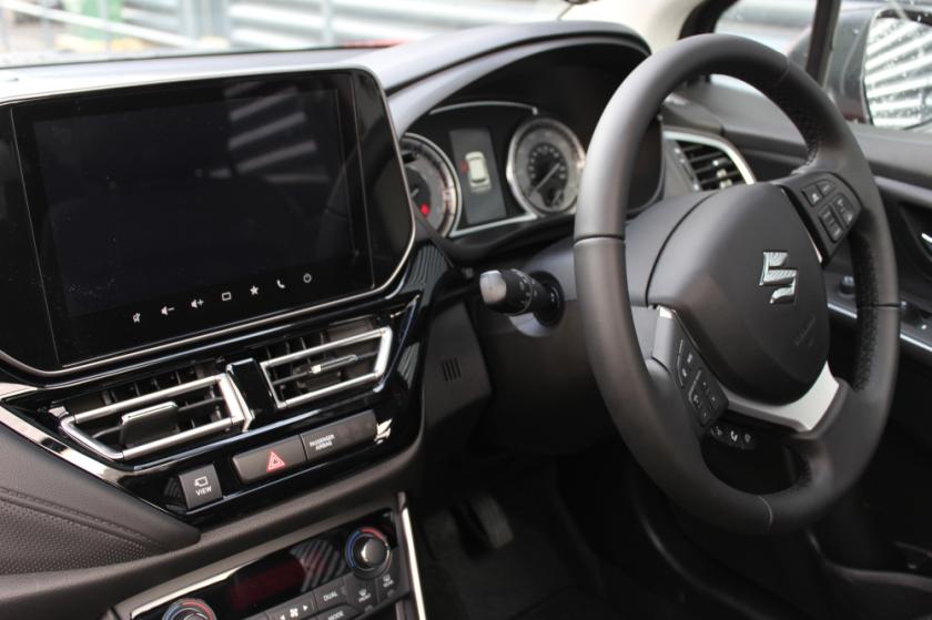 Suzuki S-Cross Dash